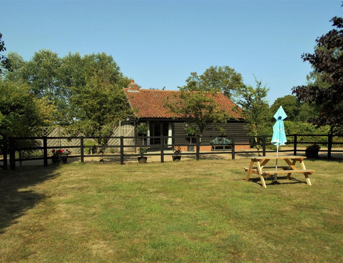 Вилла Brundish Suffolk Barn 2 Bed Idyllic 6 Acres Wilby  Экстерьер фото